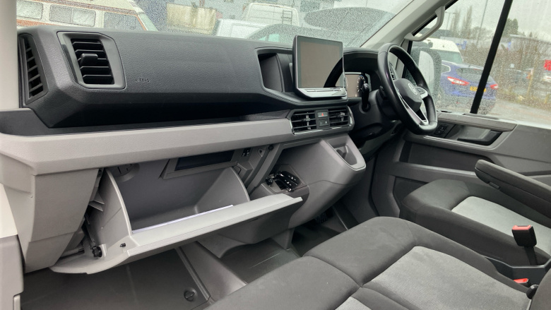 Volkswagen Crafter Cr35 Mwb Diesel 2.0 TDI 140PS Commerce Plus High Roof Van Auto